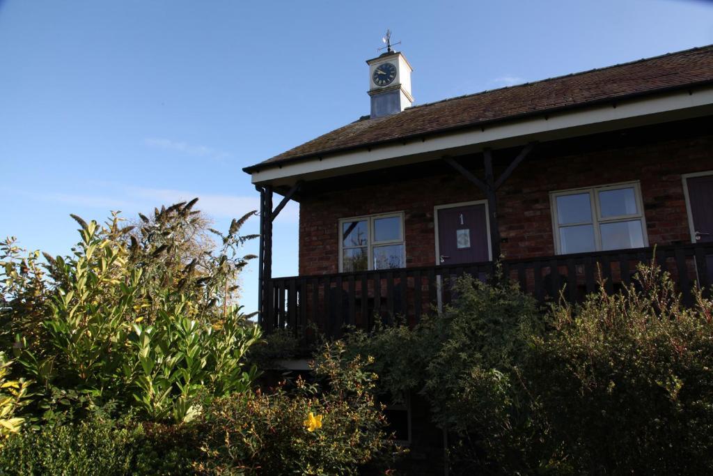 Hanmer Arms Exteriör bild